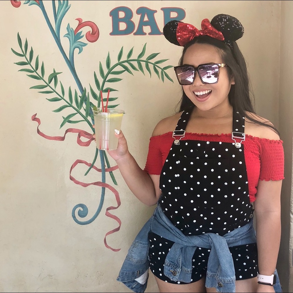 Minnie Mouse Polka Dot Overall: black & white dots
